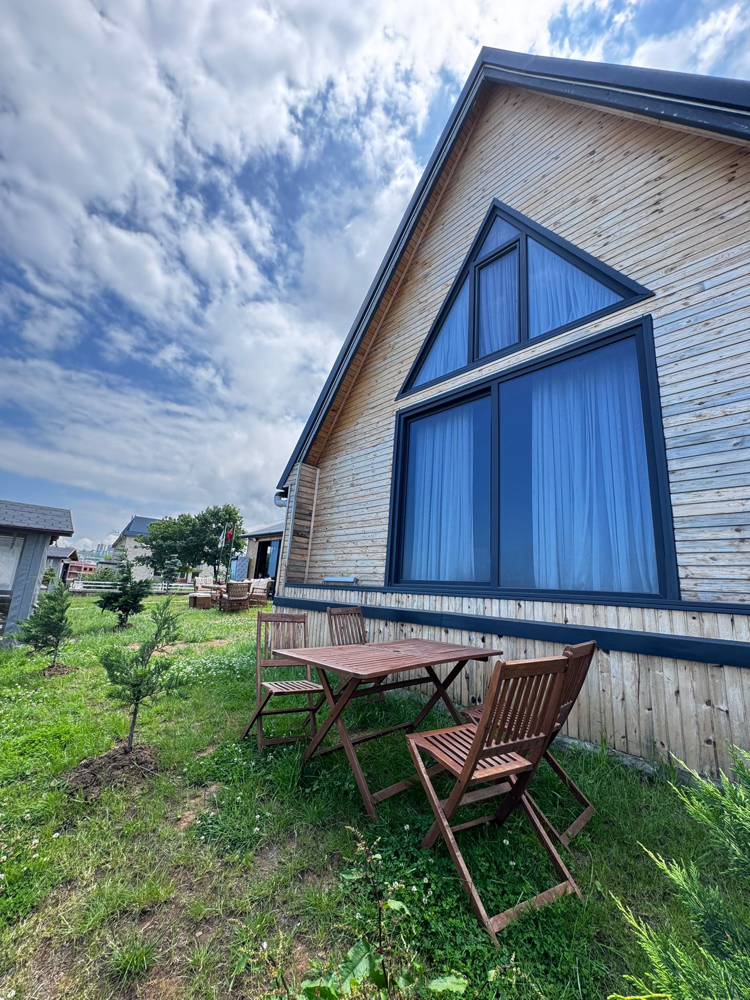 Azhara Bungalov