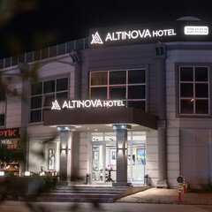 Altınova Hotel · 3