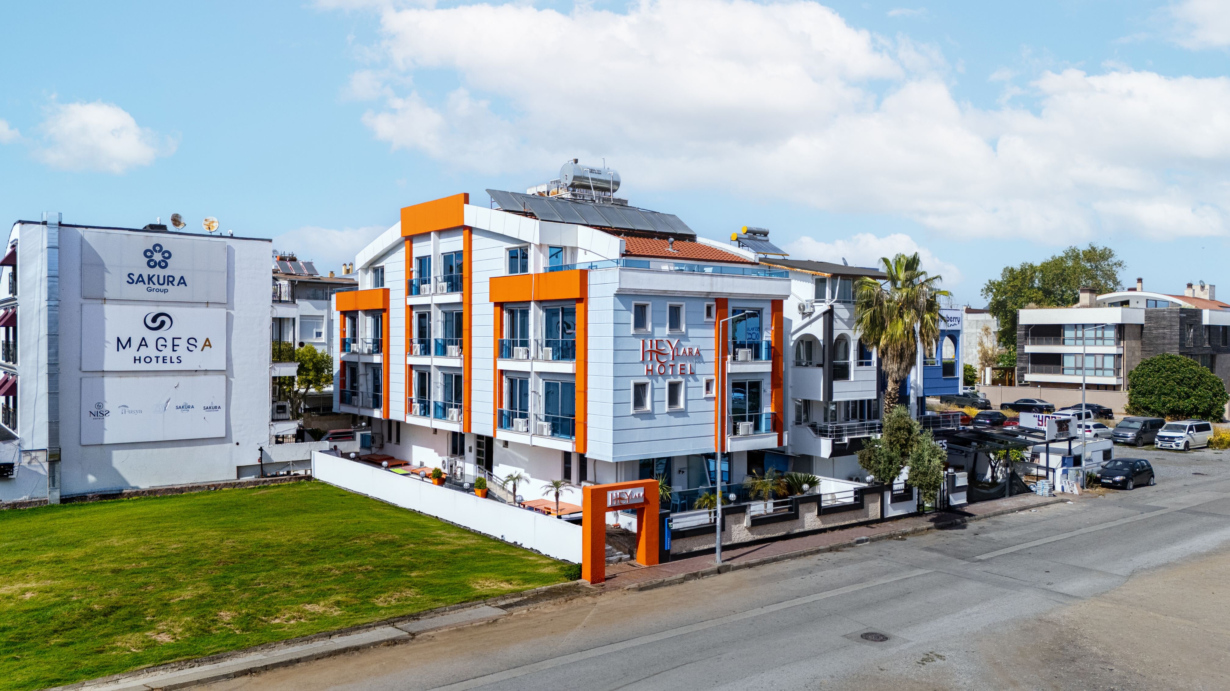 Hey Lara Hotel