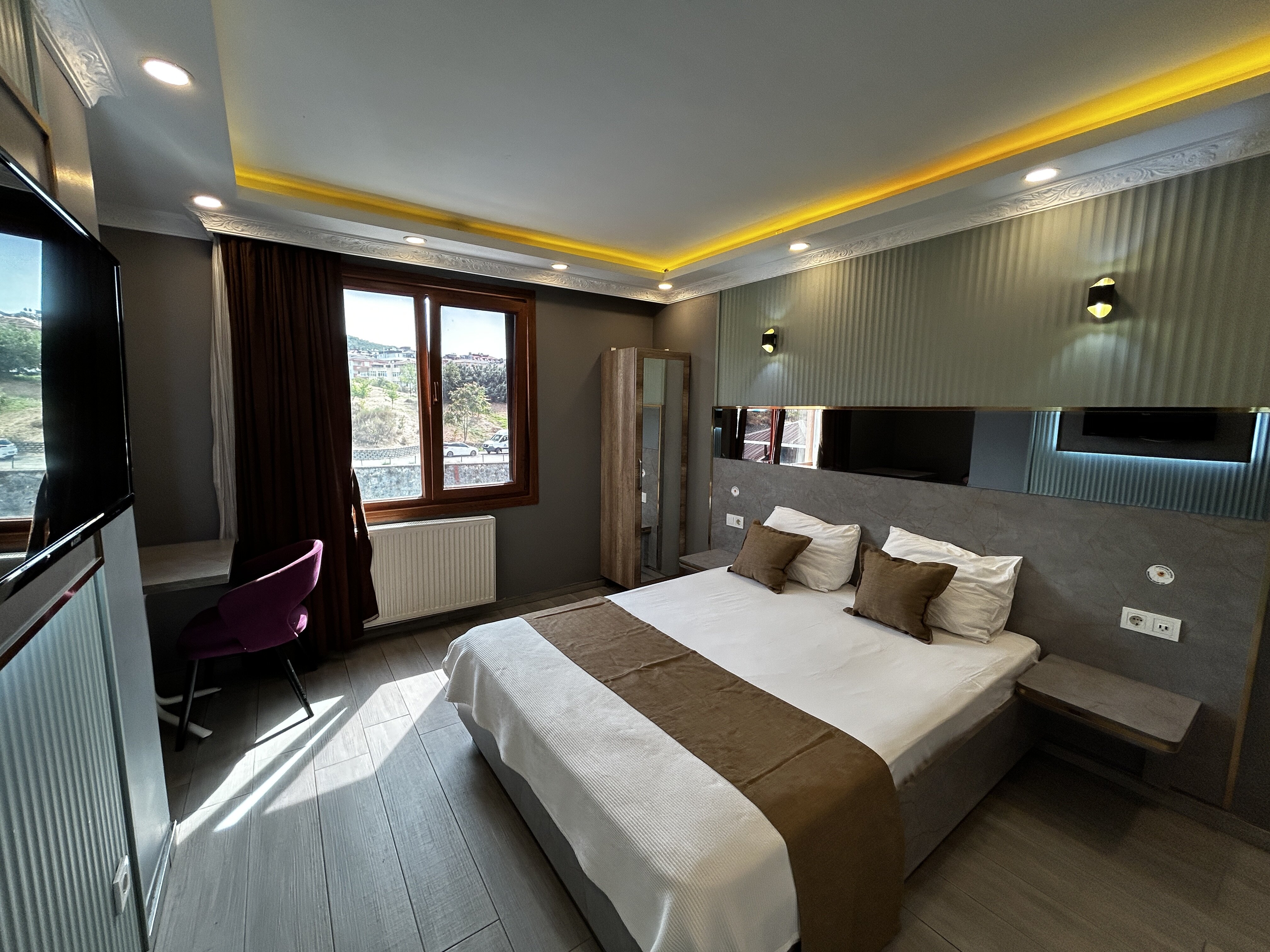 Quard Room