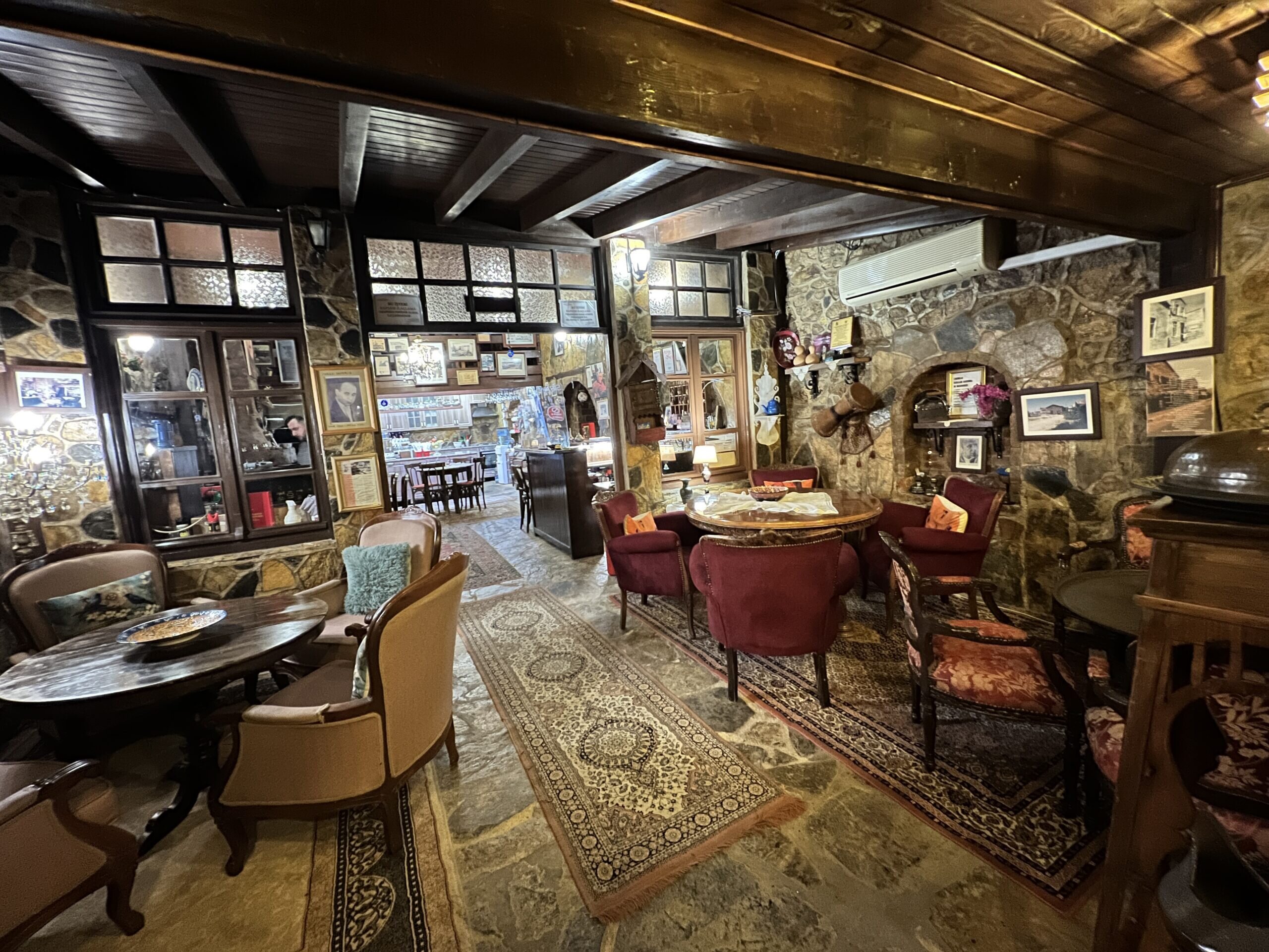 Otel Yorgo Seferis galeri 3