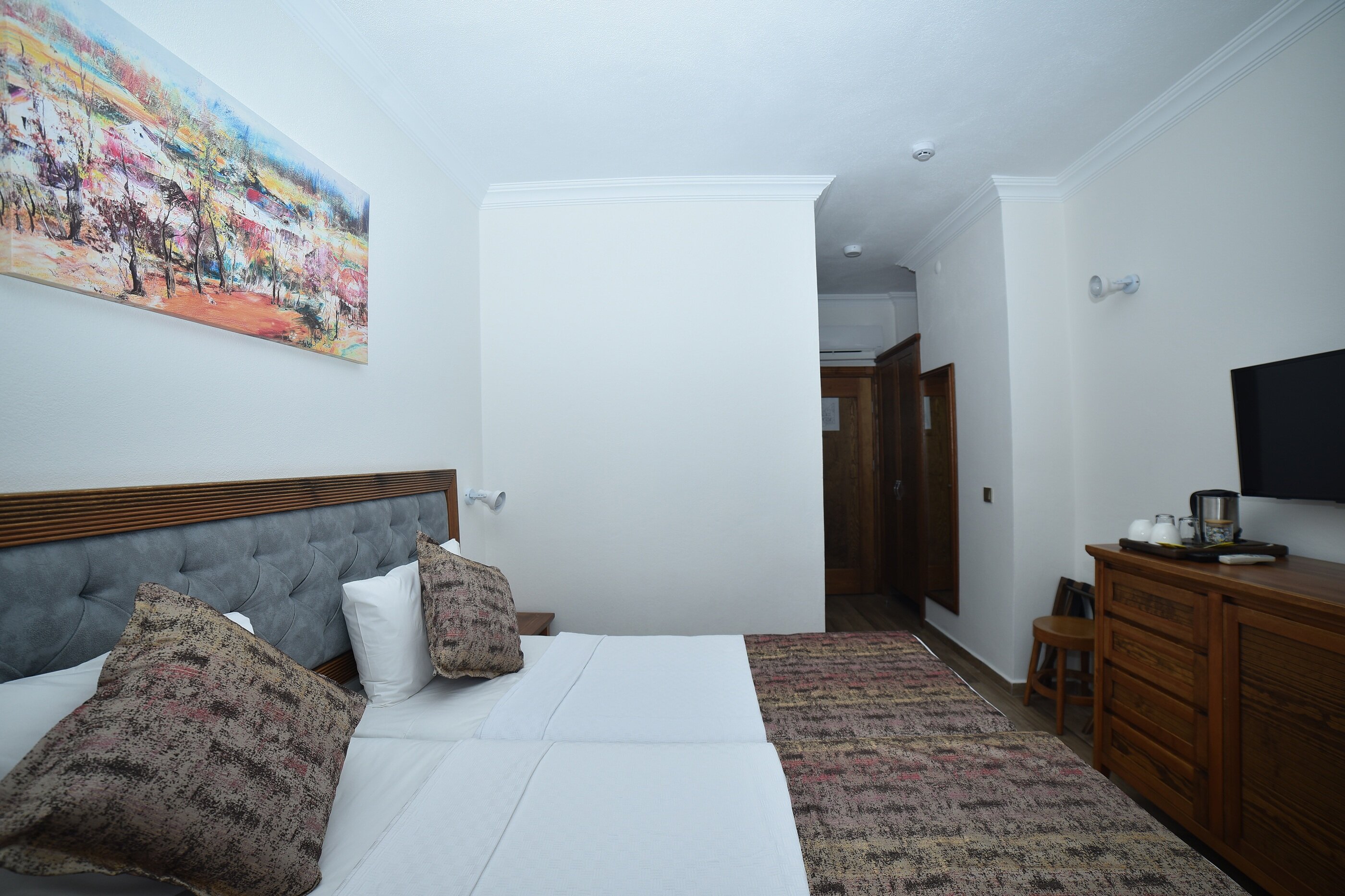 Troiada Otel · 7