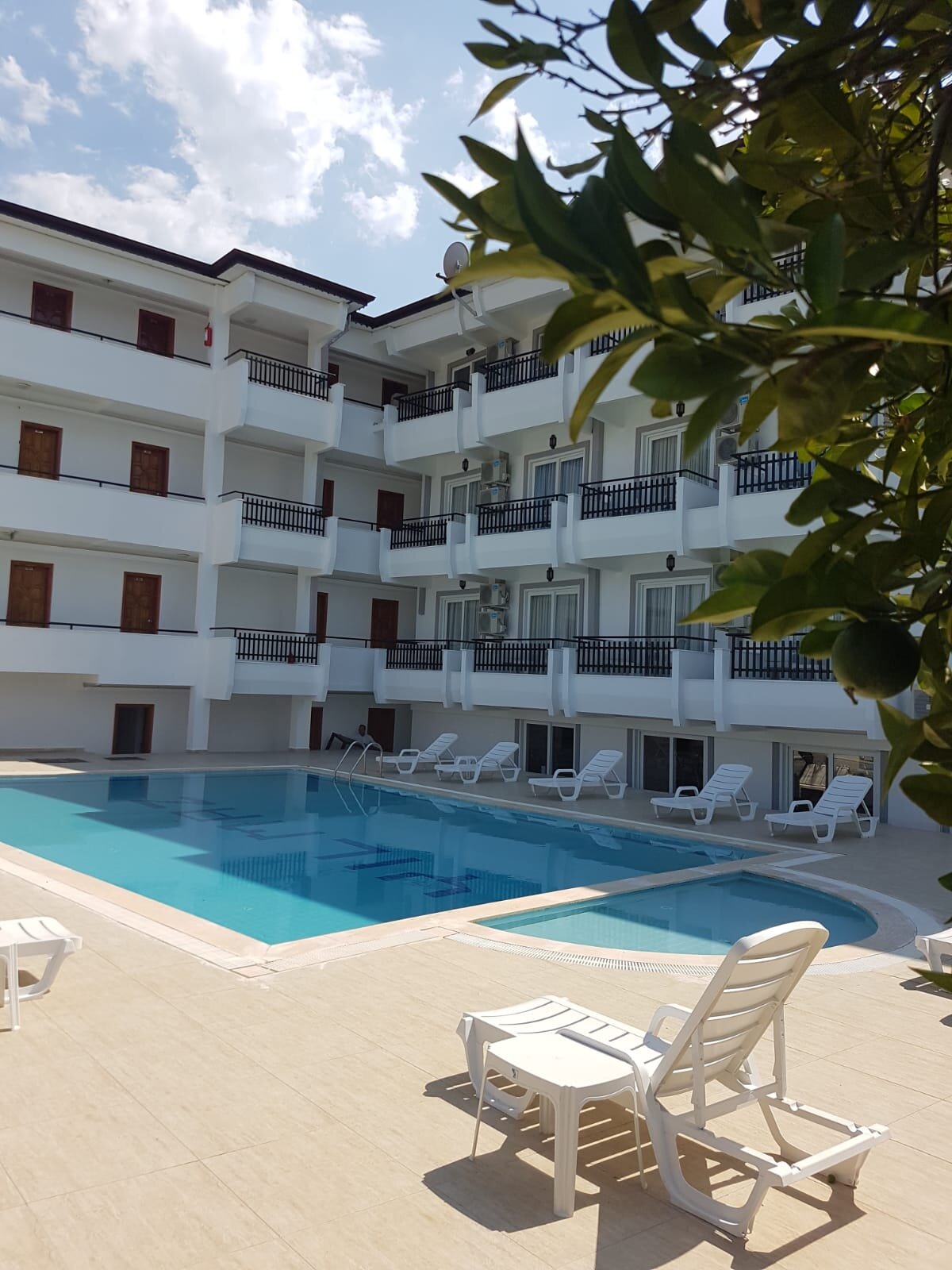 Elijah Hotel