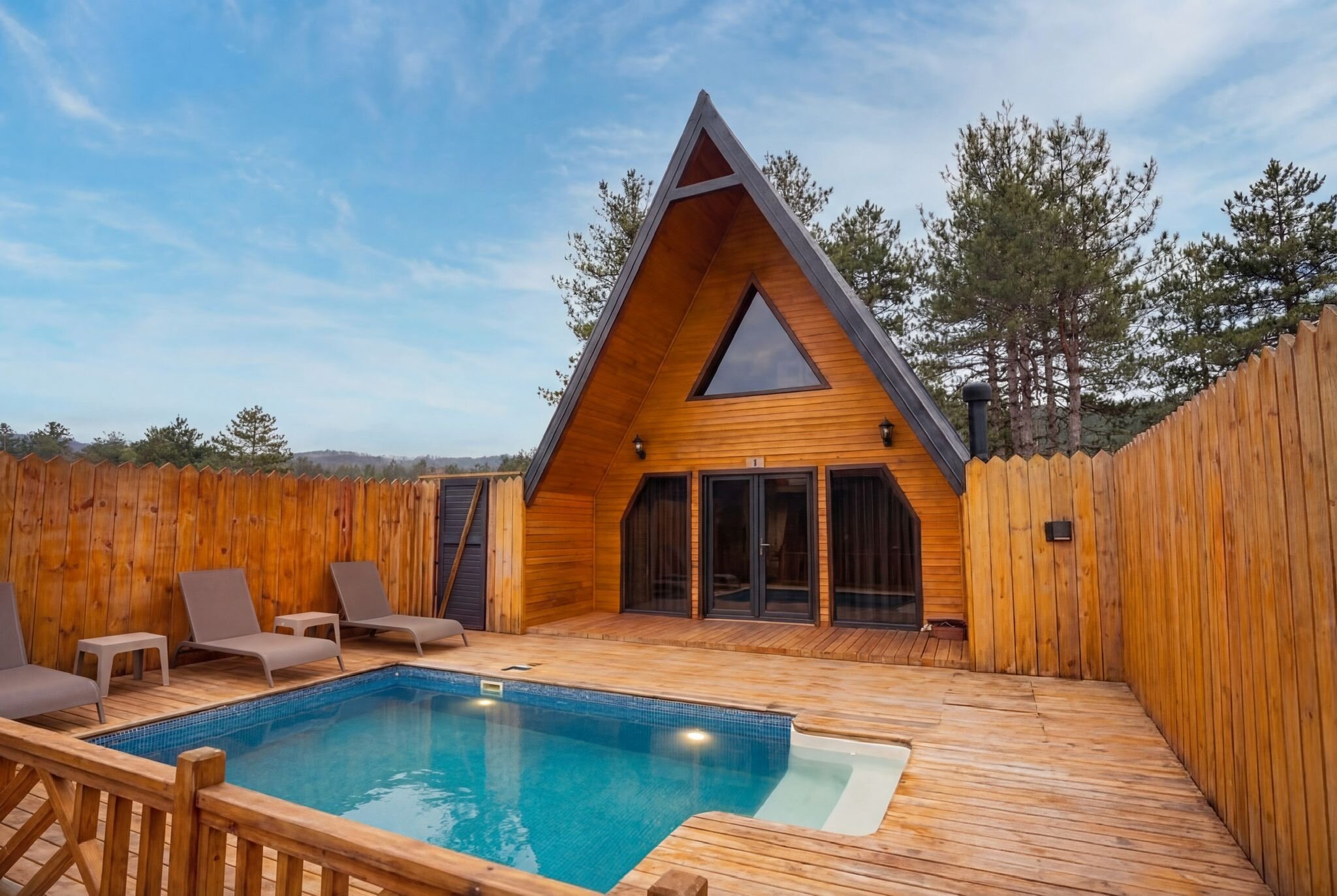 1+1 Bungalov (Isıtmalı Havuzlu)