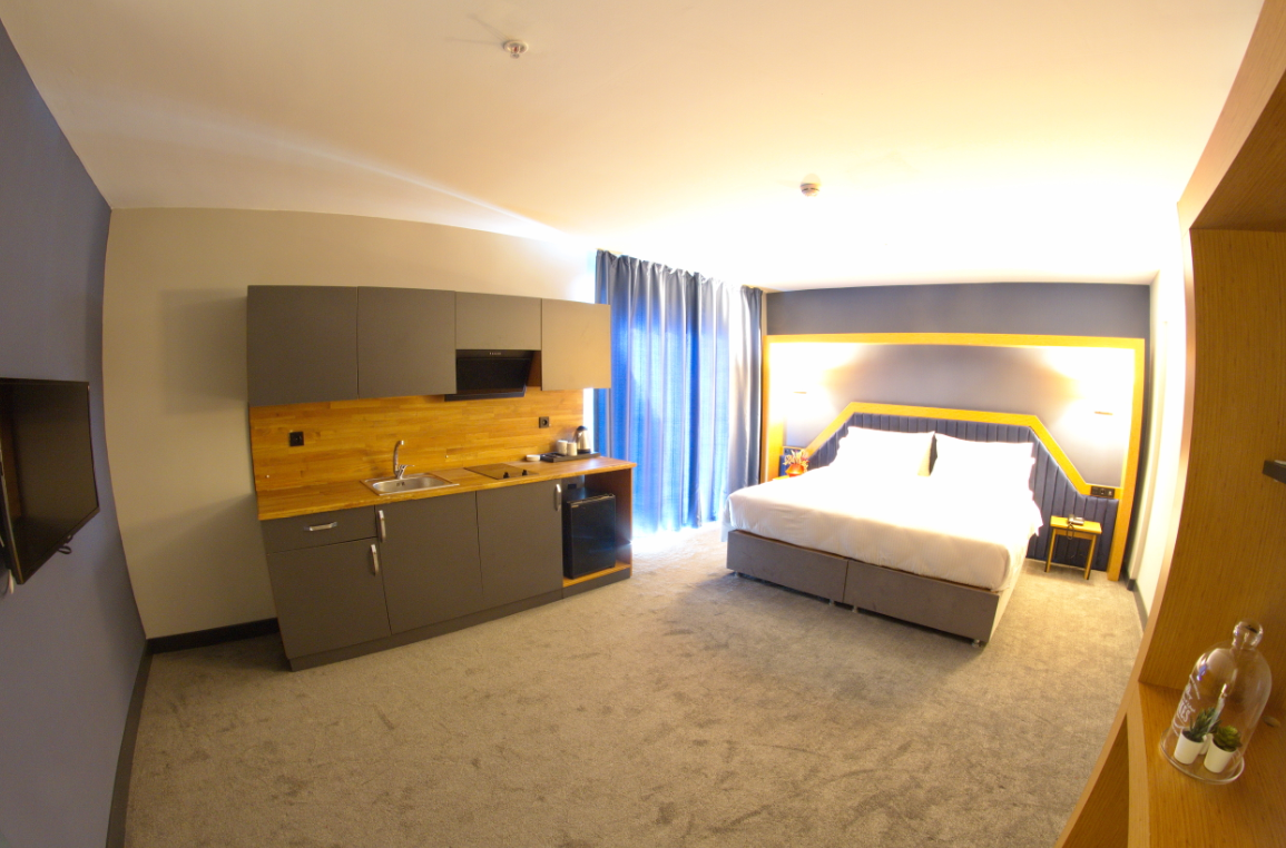 Roof 264 Hotel & Suites