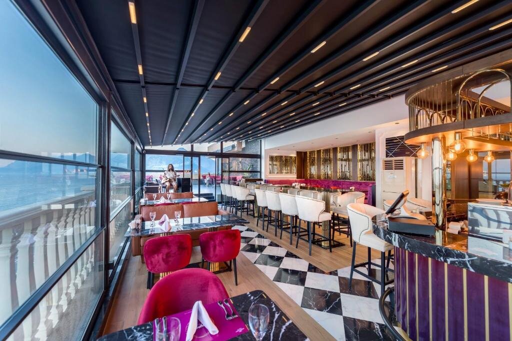 Crowne Plaza Antalya