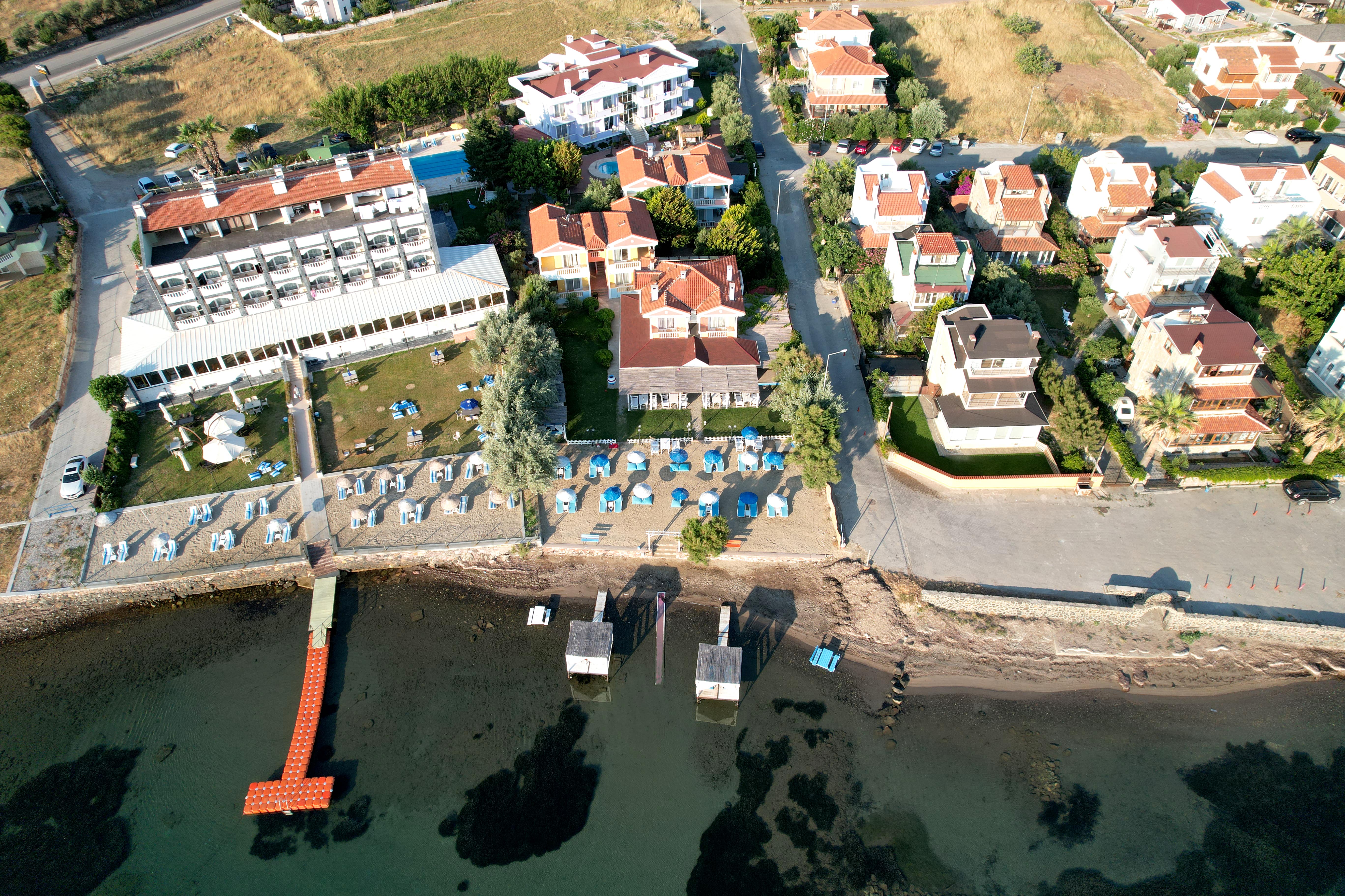 Cundavilla Hotel & Suites