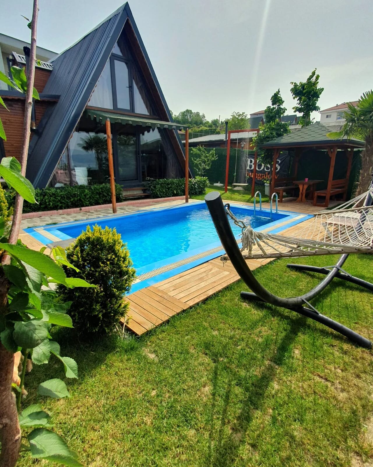 Queen Bungalov Isıtmalı Havuz ve Jakuzili