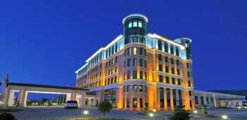 Double Tree by Hilton Van · 77