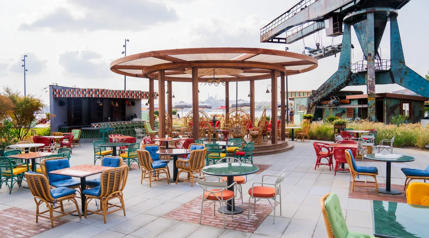 Rixos Tersane İstanbul + Nickelodeon Play Tersane Access · 21
