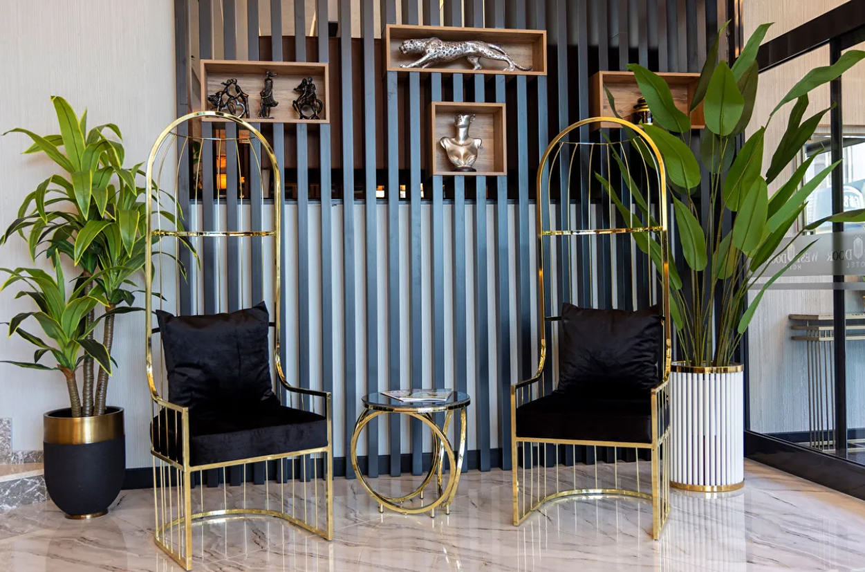 Westdoor Hotel