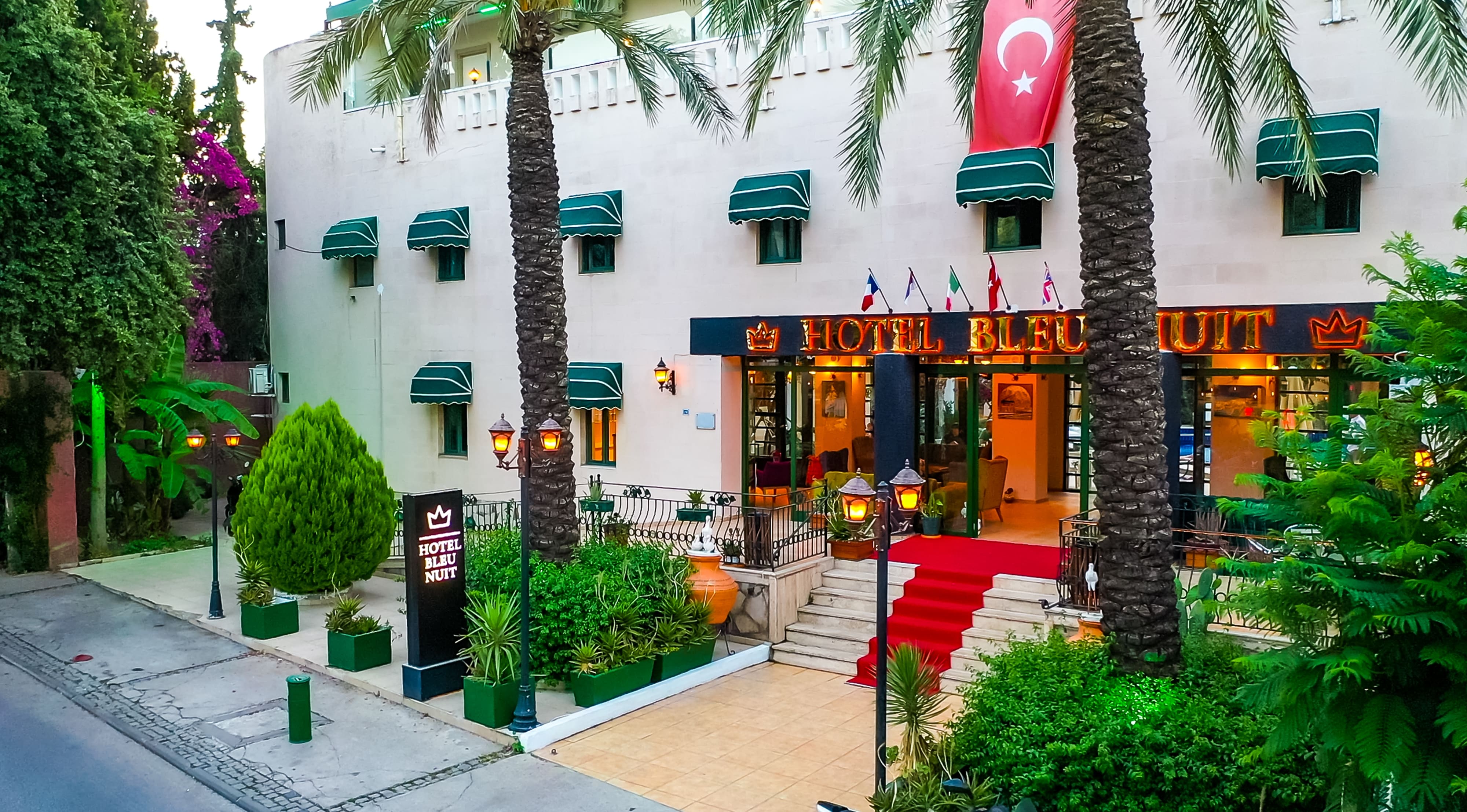 Hotel Bleu Nuit