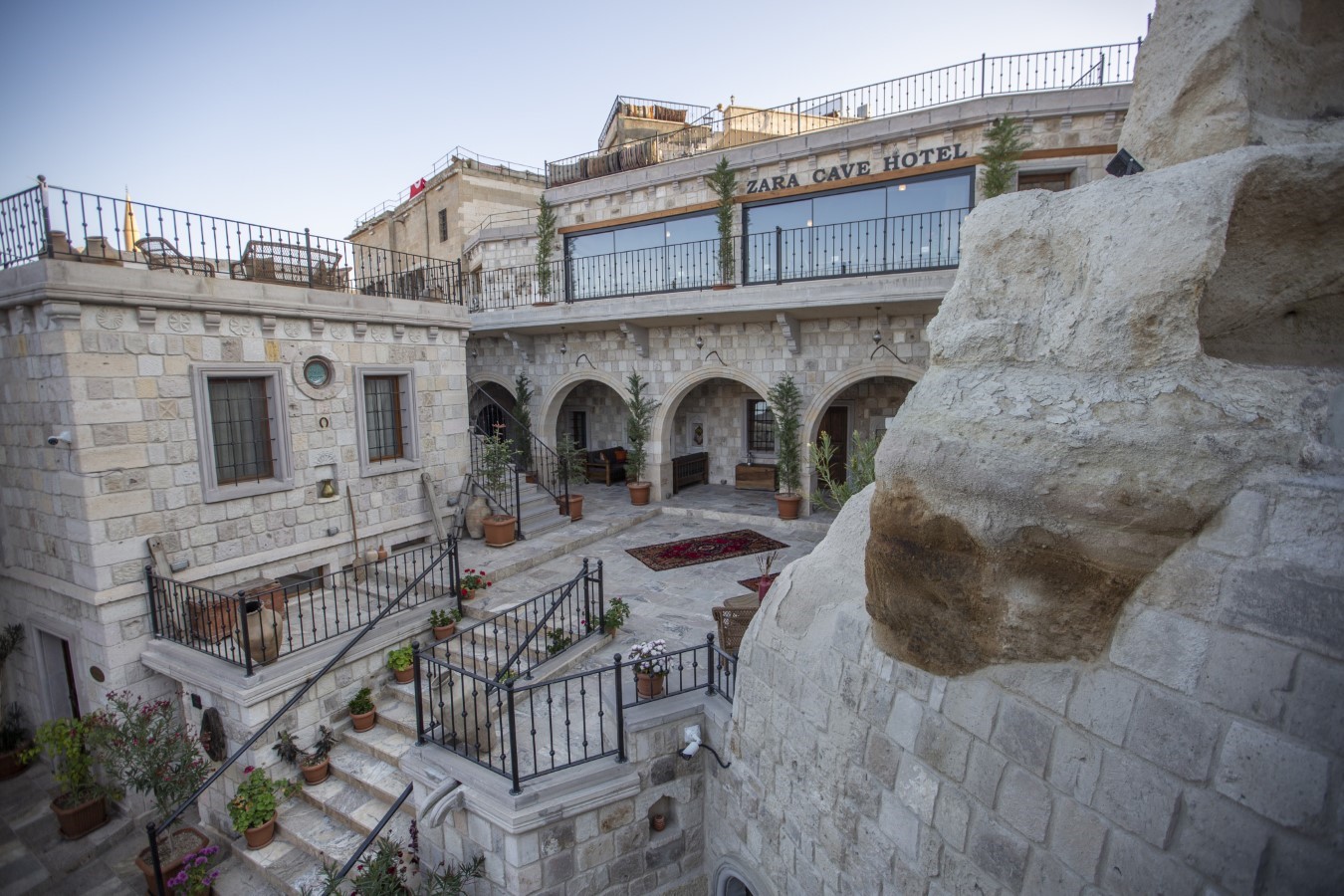 Zara Cave Hotel