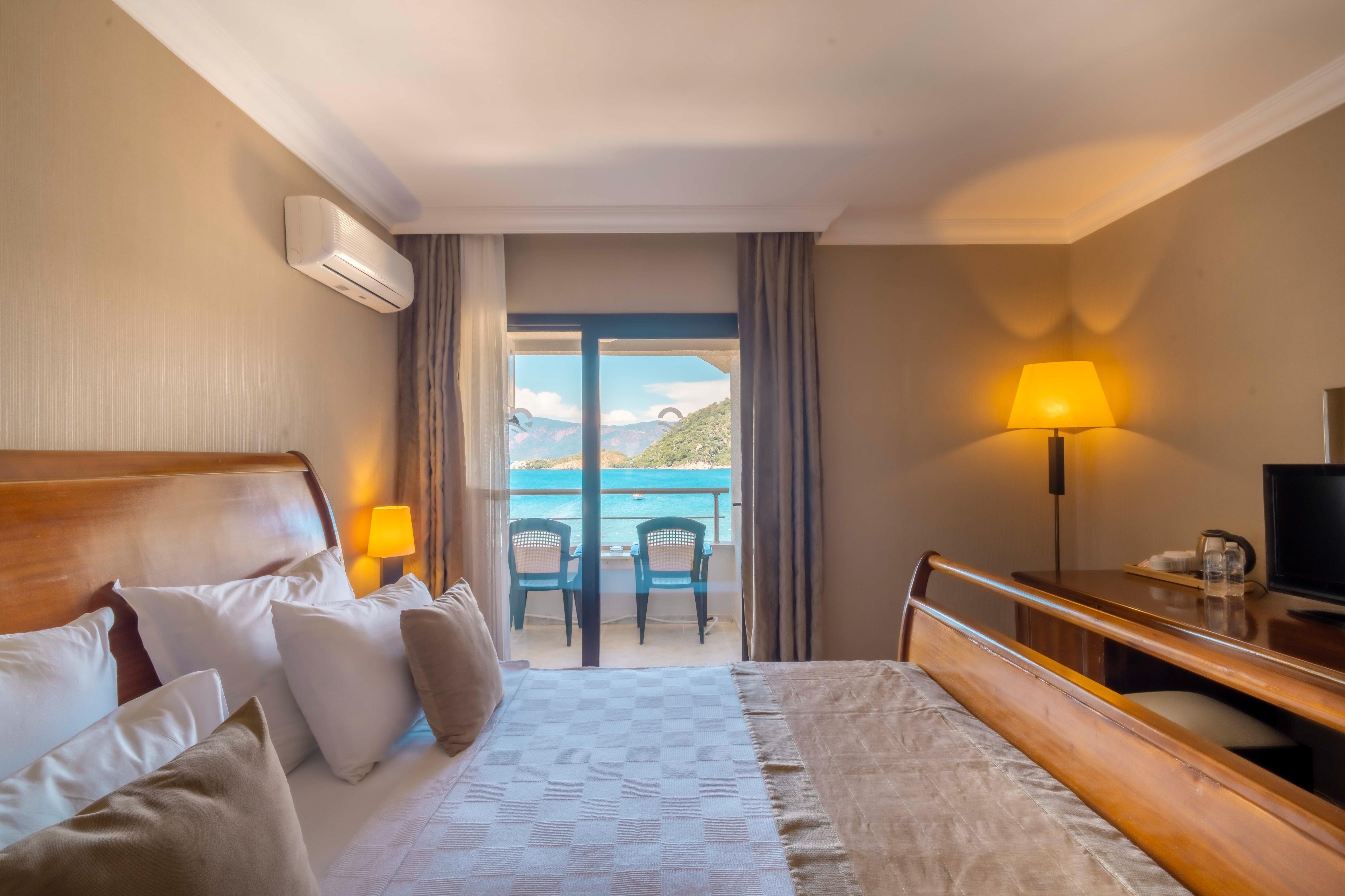 Faros Premium Beach Hotel