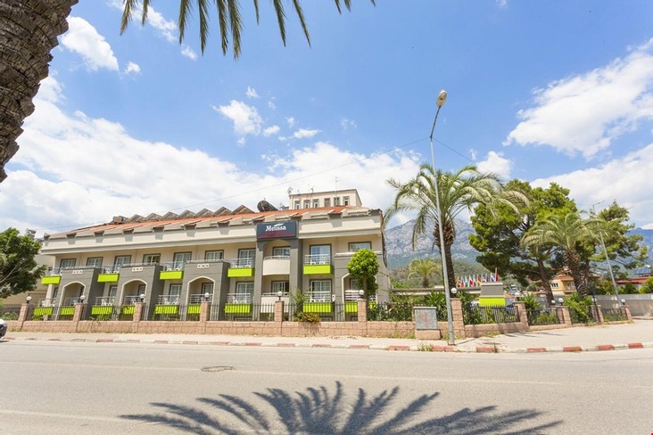 Rich Melissa Hotel