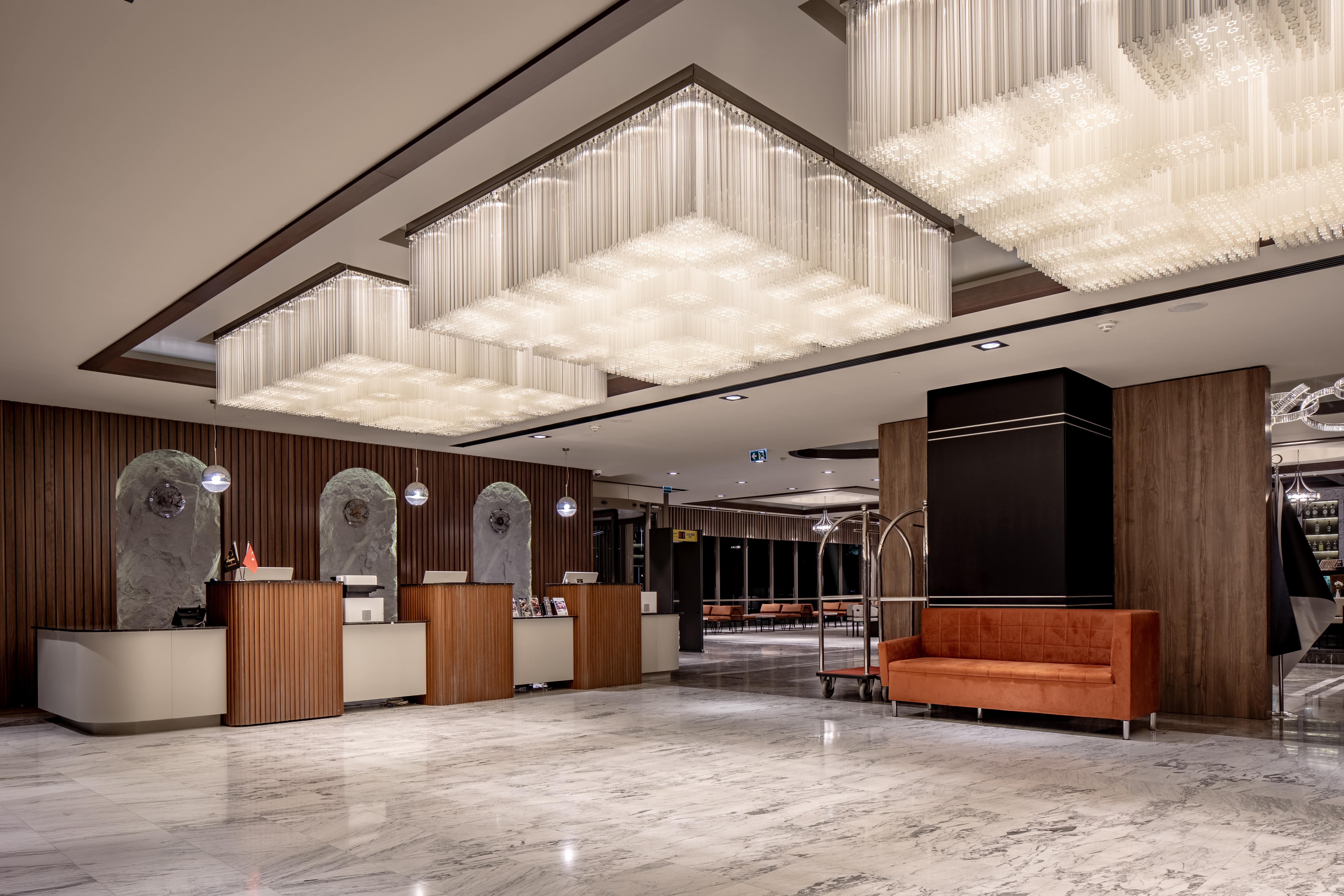 Grand Harilton Hotel · 10