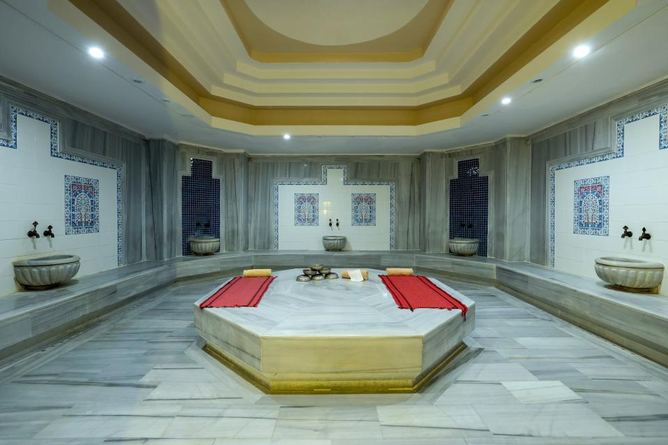 Crystal Tat Beach Golf Resort & Spa