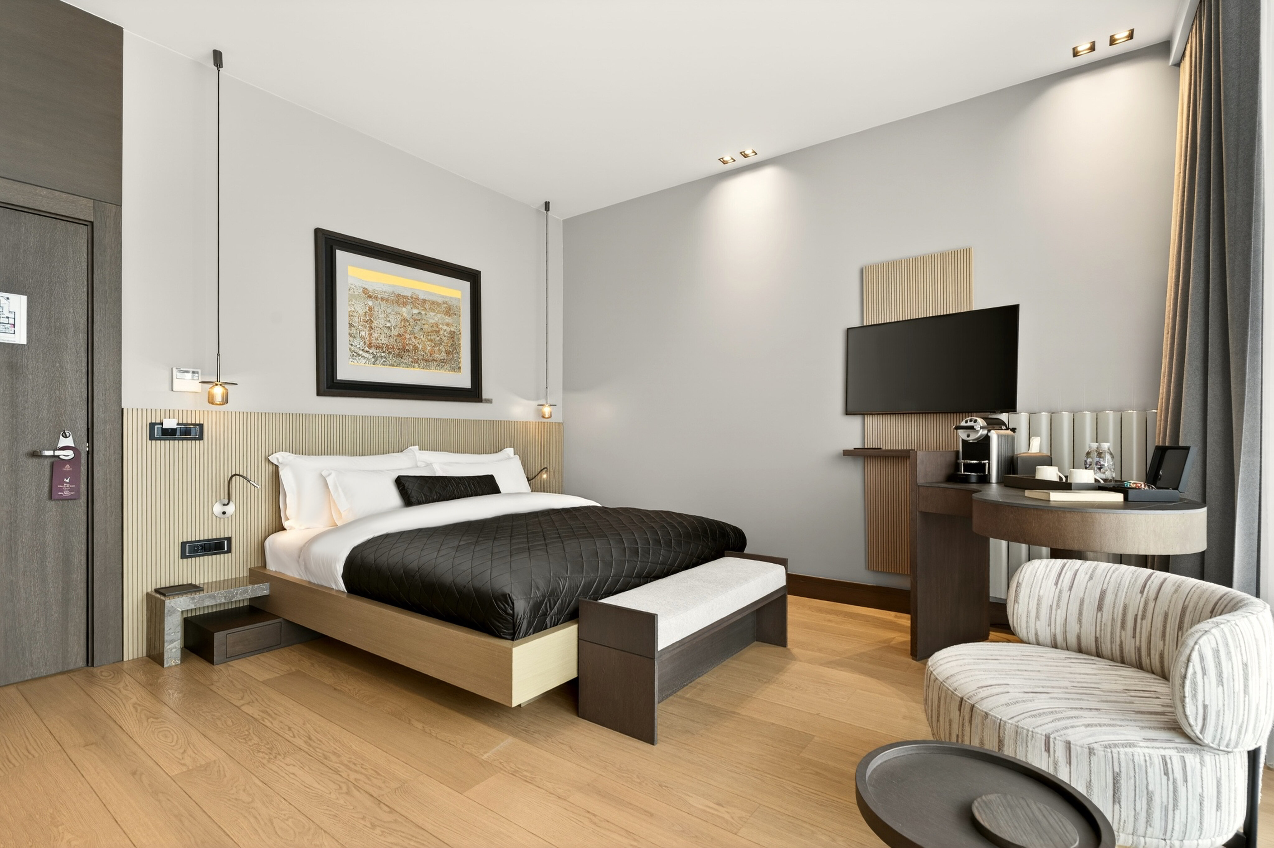 Deluxe King Suites