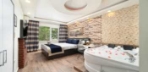 Şömineli Jakuzili Room Görseli