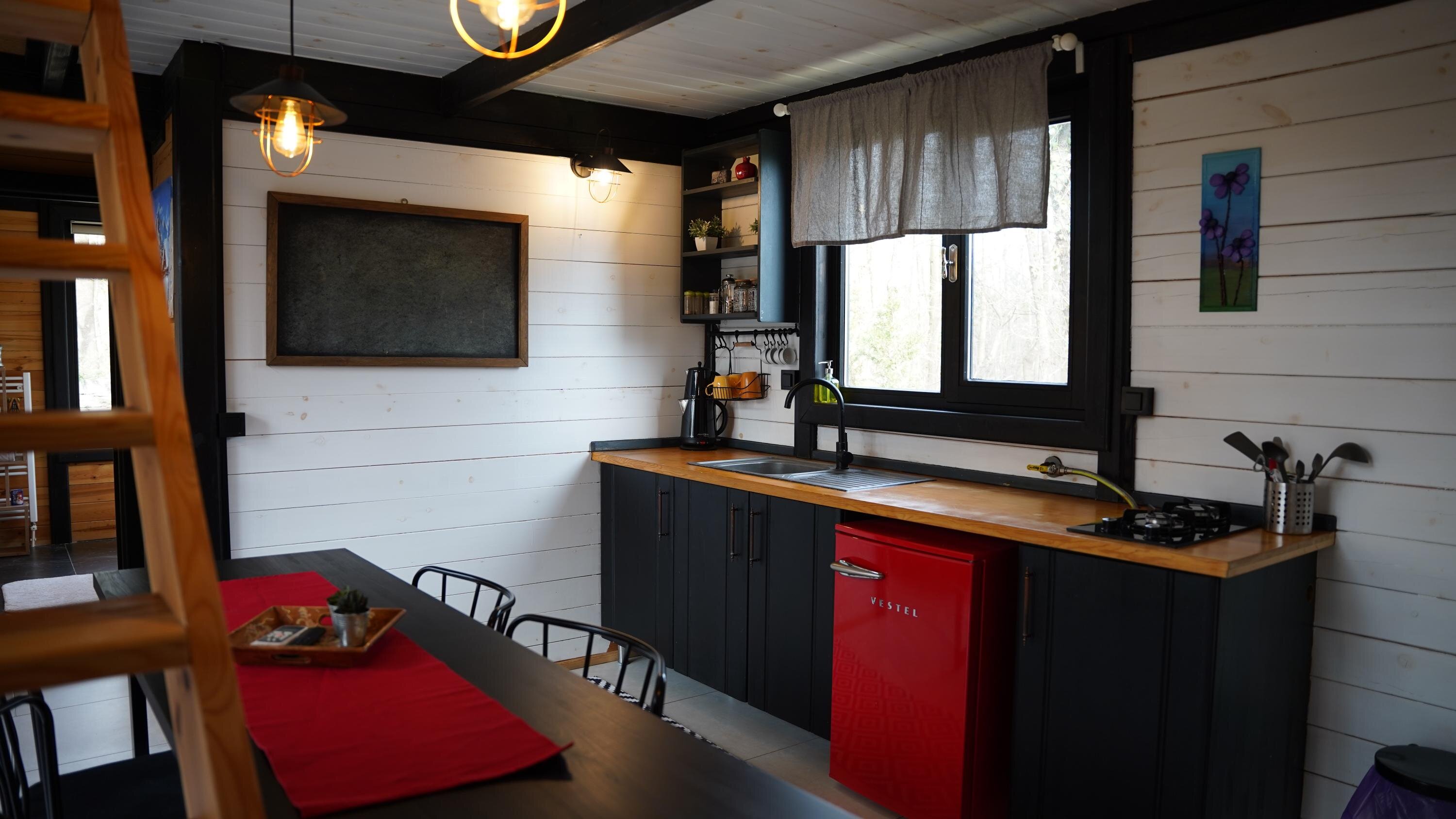 Pentalow Cabin · 43