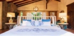 Jakuzili ve Şömineli Deluxe Bungalow Görseli