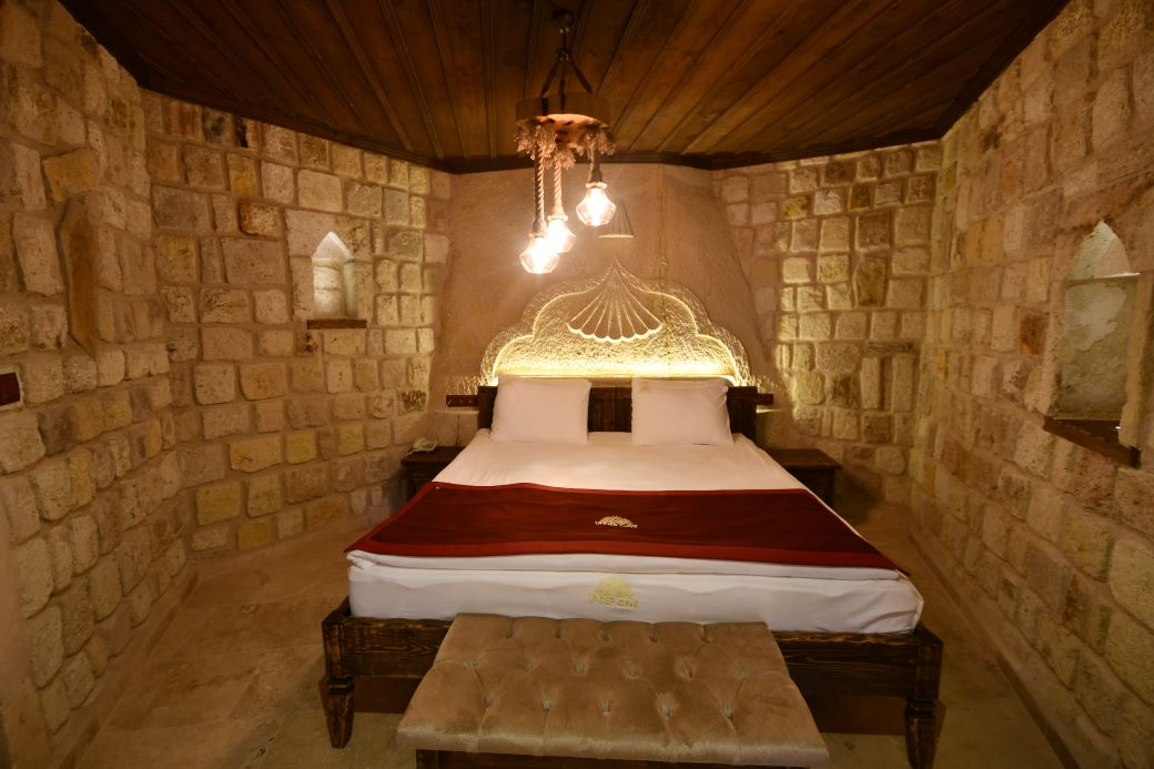 Under Cave Hotel