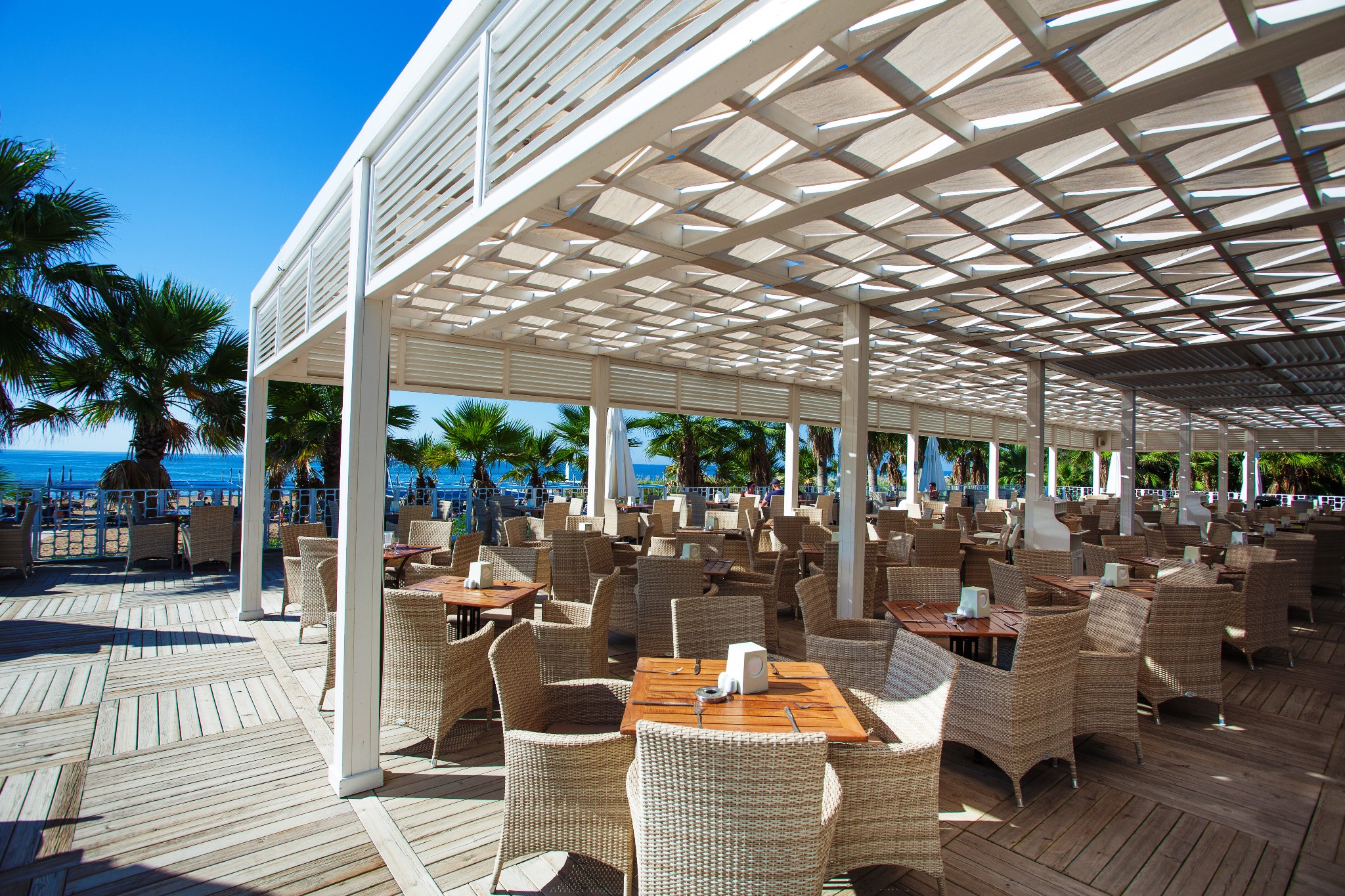 Club Grand Side Amazon Water World