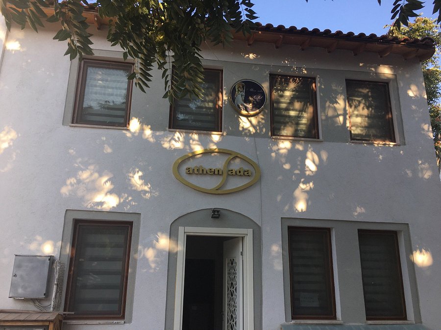 Athenada Otel