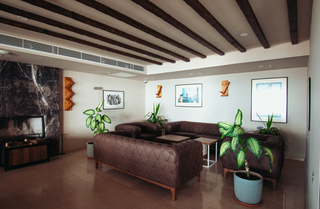 Mimoza Beach Hotel · 4