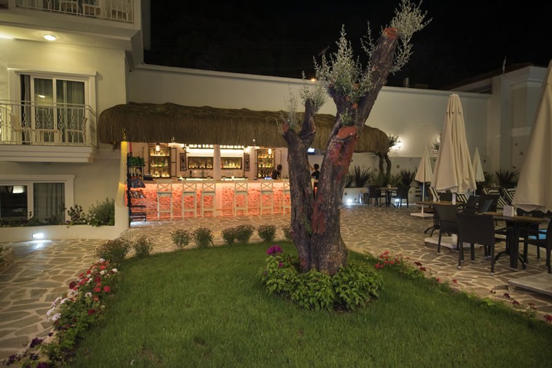 Montebello Deluxe Hotel