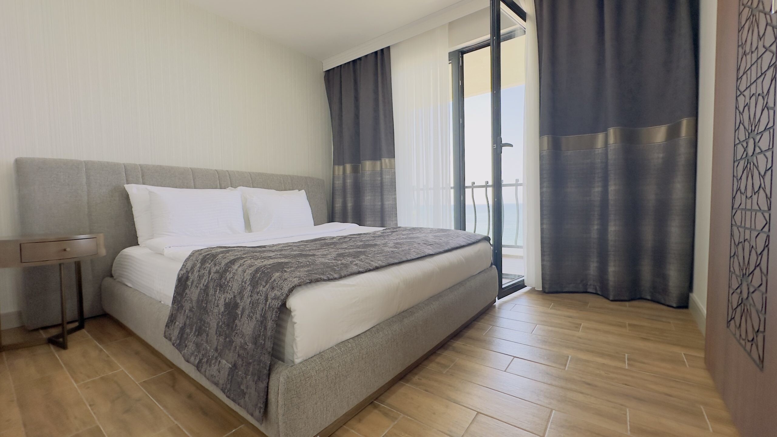 Suit Oda Deniz Manzaralı