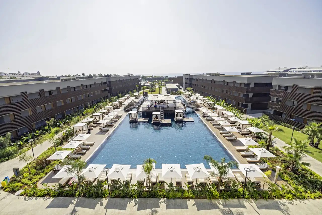 Jacaranda Luxury Hotel