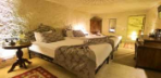 Deluxe Cave Room Görseli
