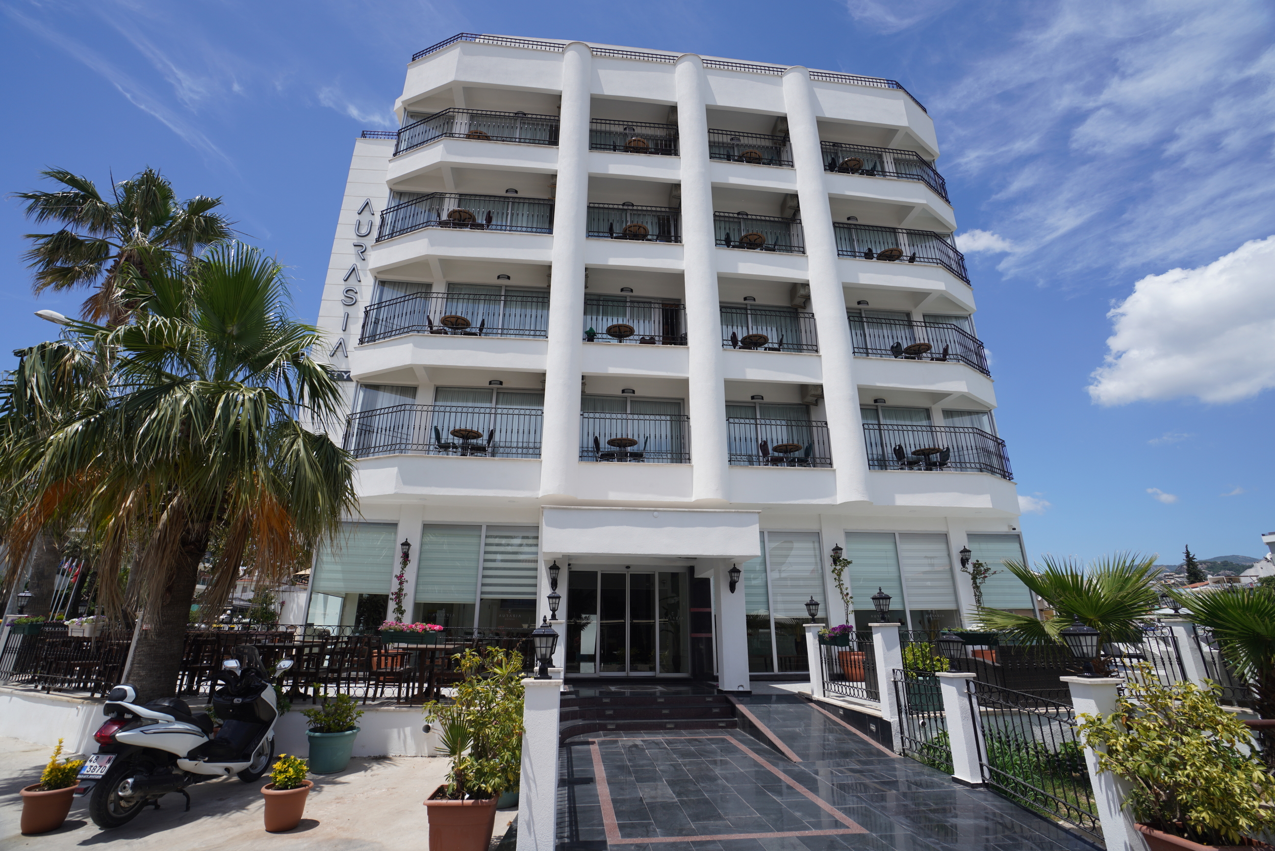Aurasia Sea Side Hotel
