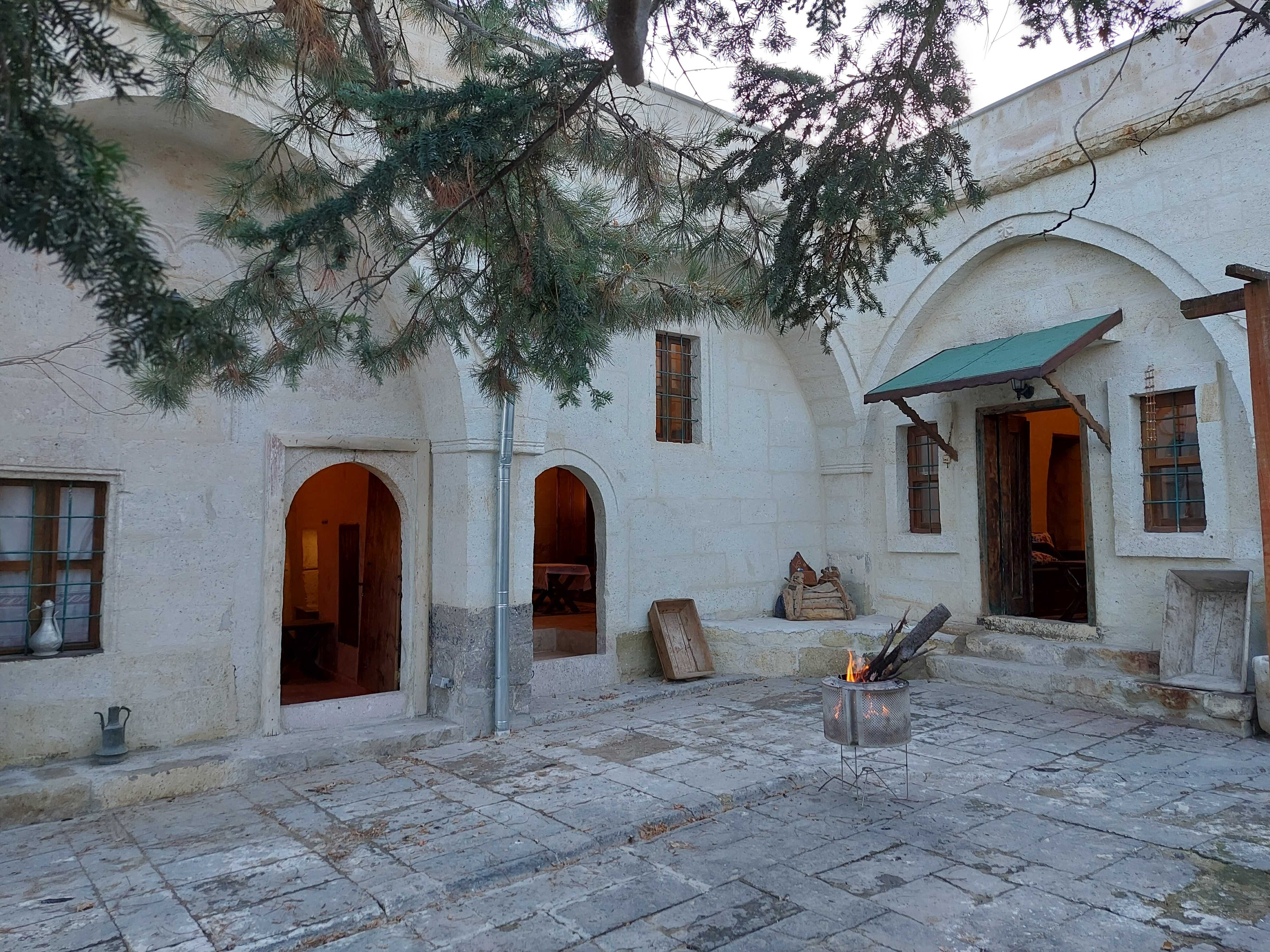 Armesos Cave Hotel galeri 6