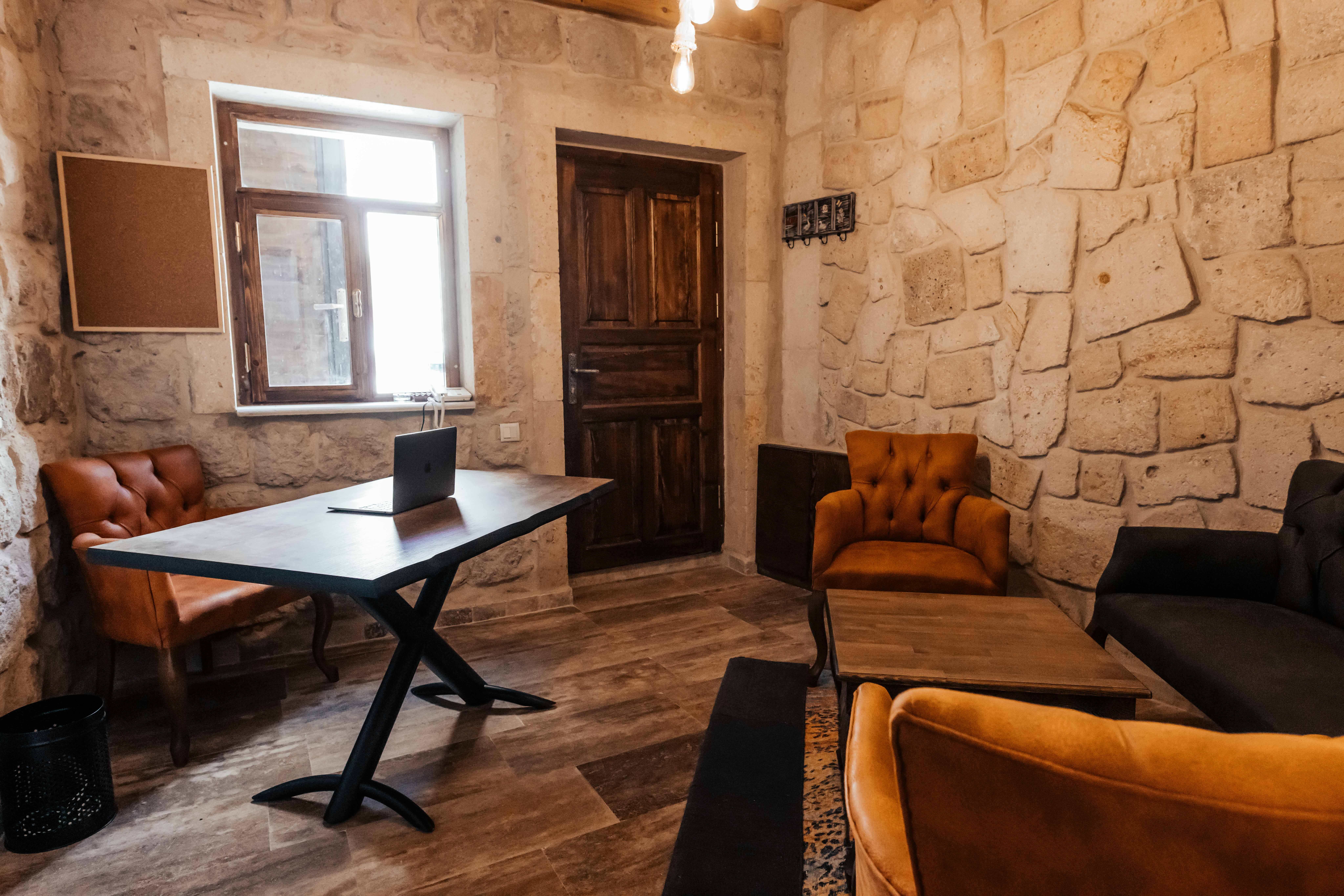Bayar Cave Suites galeri 10