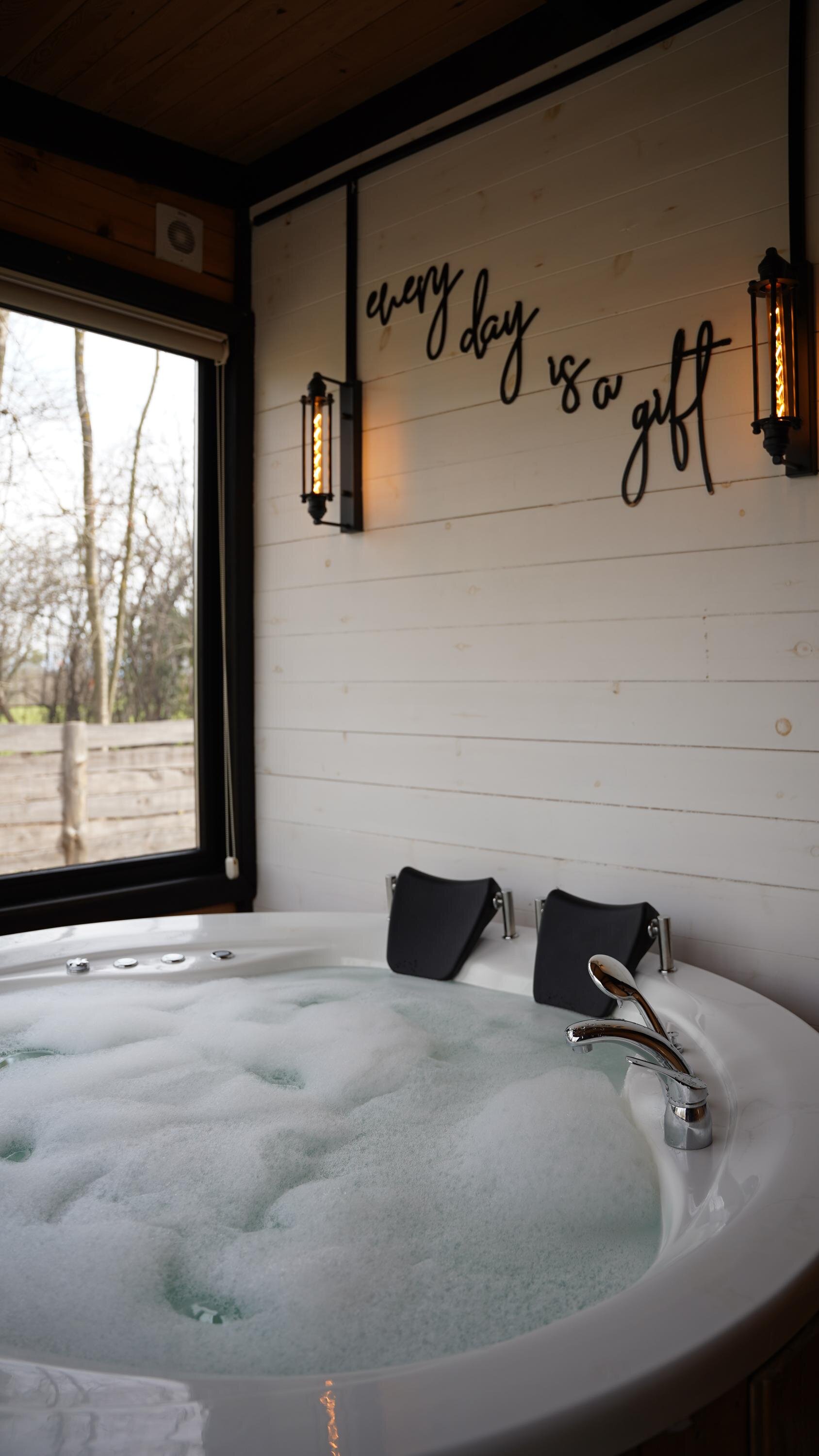Pentalow Cabin · 41