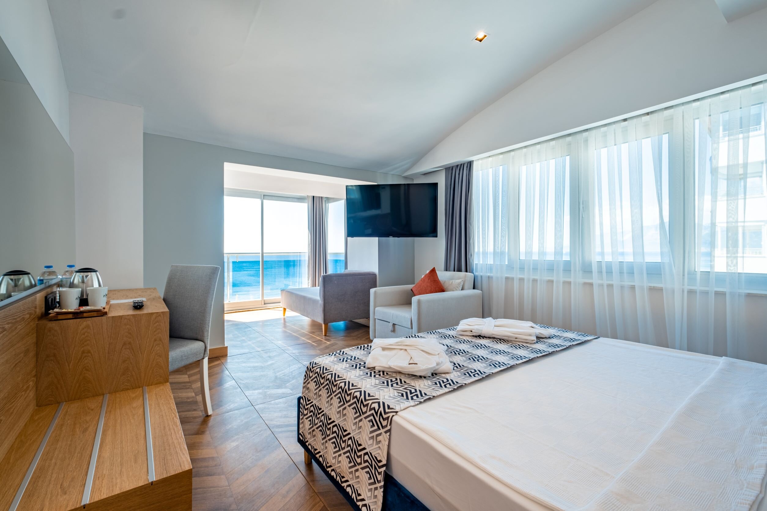 Pearly Hotel