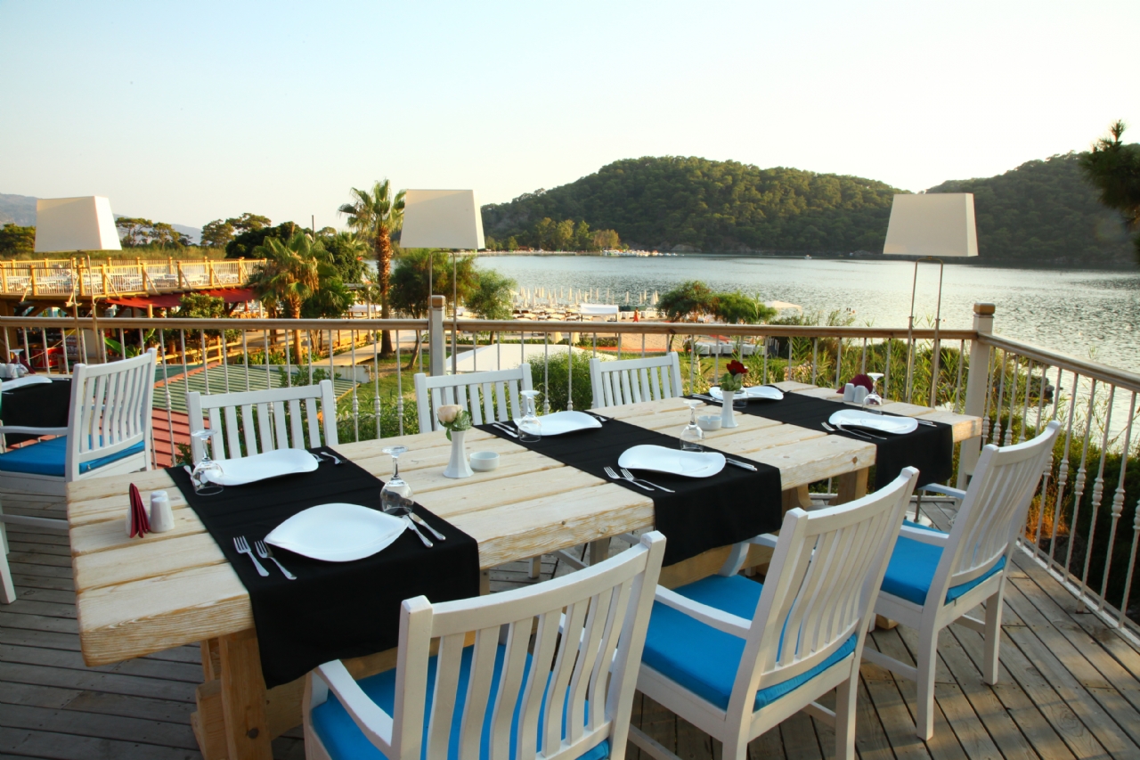 S3 Seahorse Hotel & Beach Club