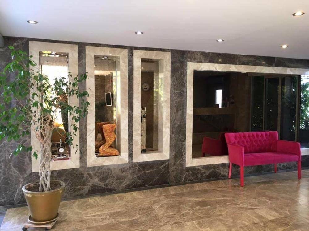 Marin-A Hotel