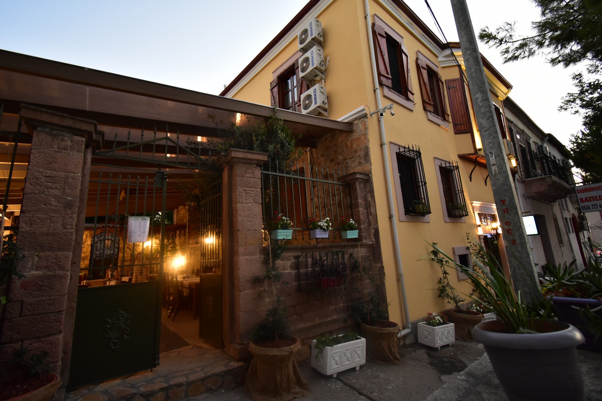 Olivia 1845 Guest House