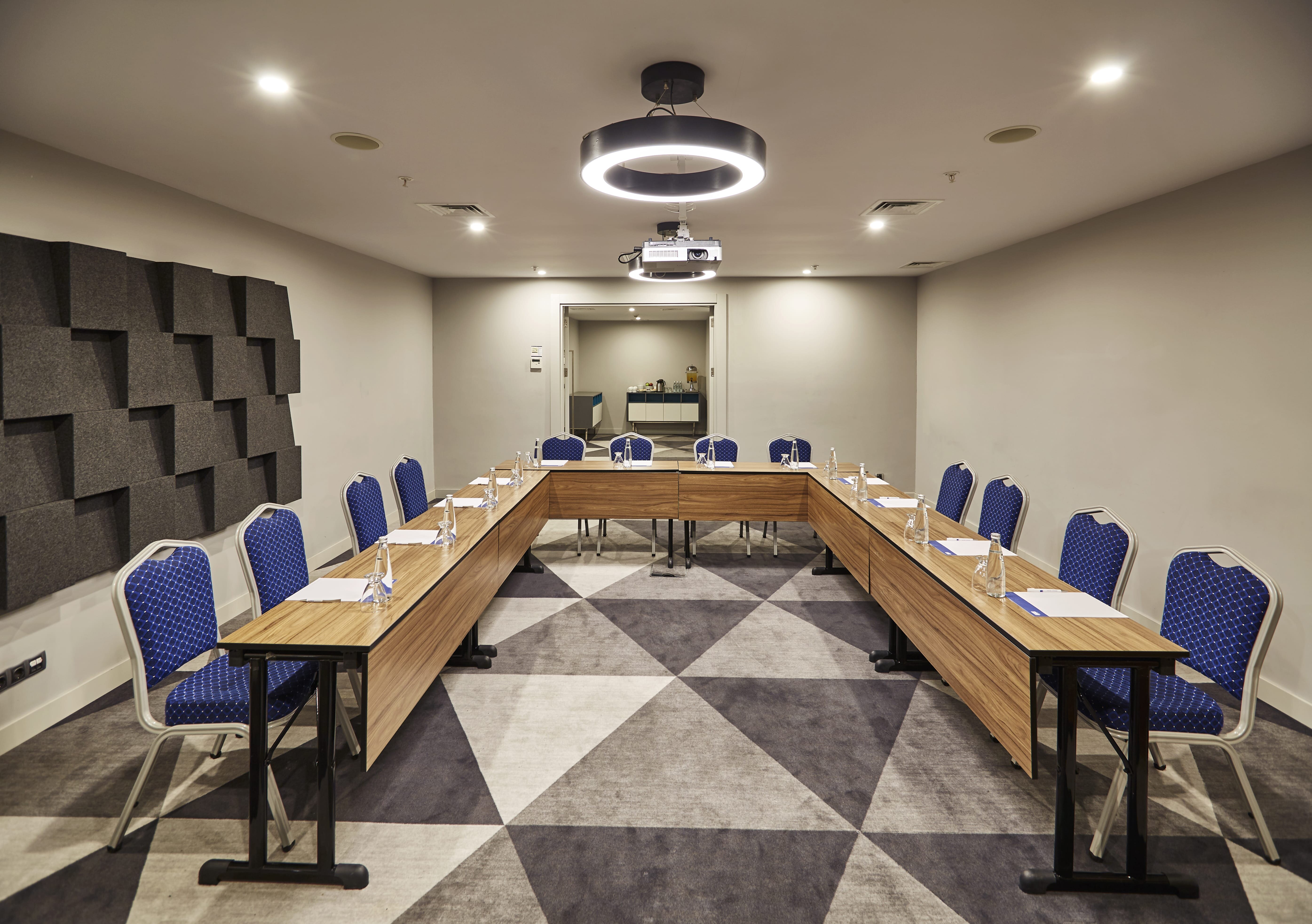Holiday Inn Express İstanbul Ataköy Metro