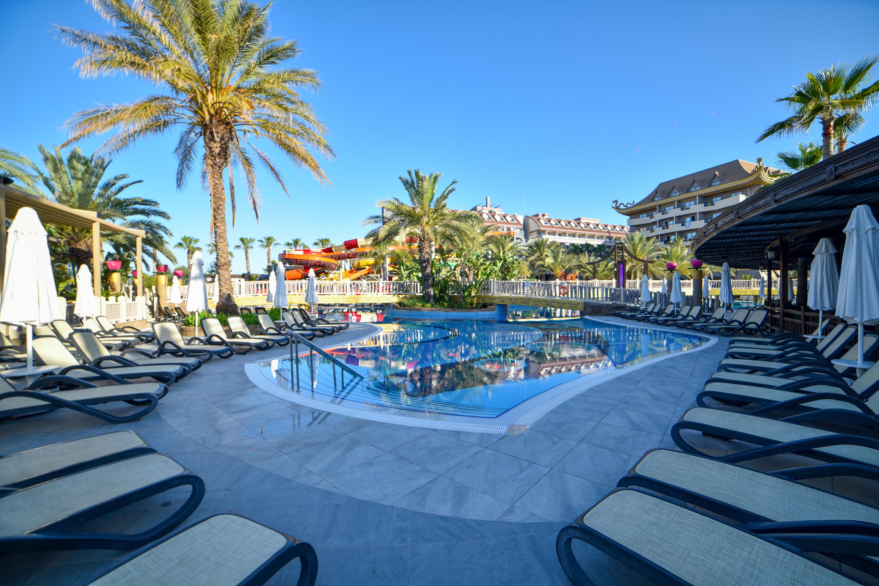 Royal Dragon Hotel