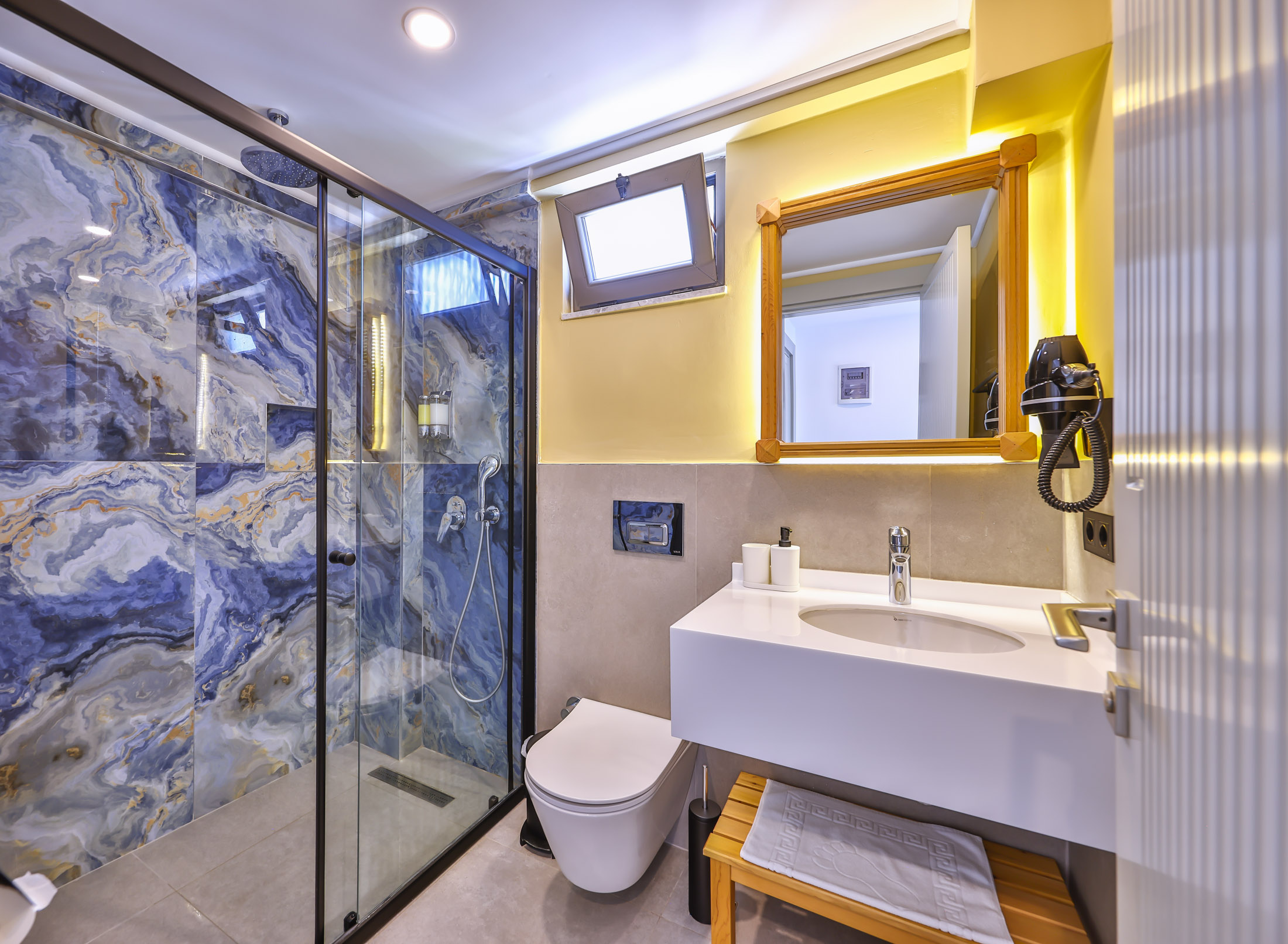 Standart Oda (3 Kişilik, Balkonlu)