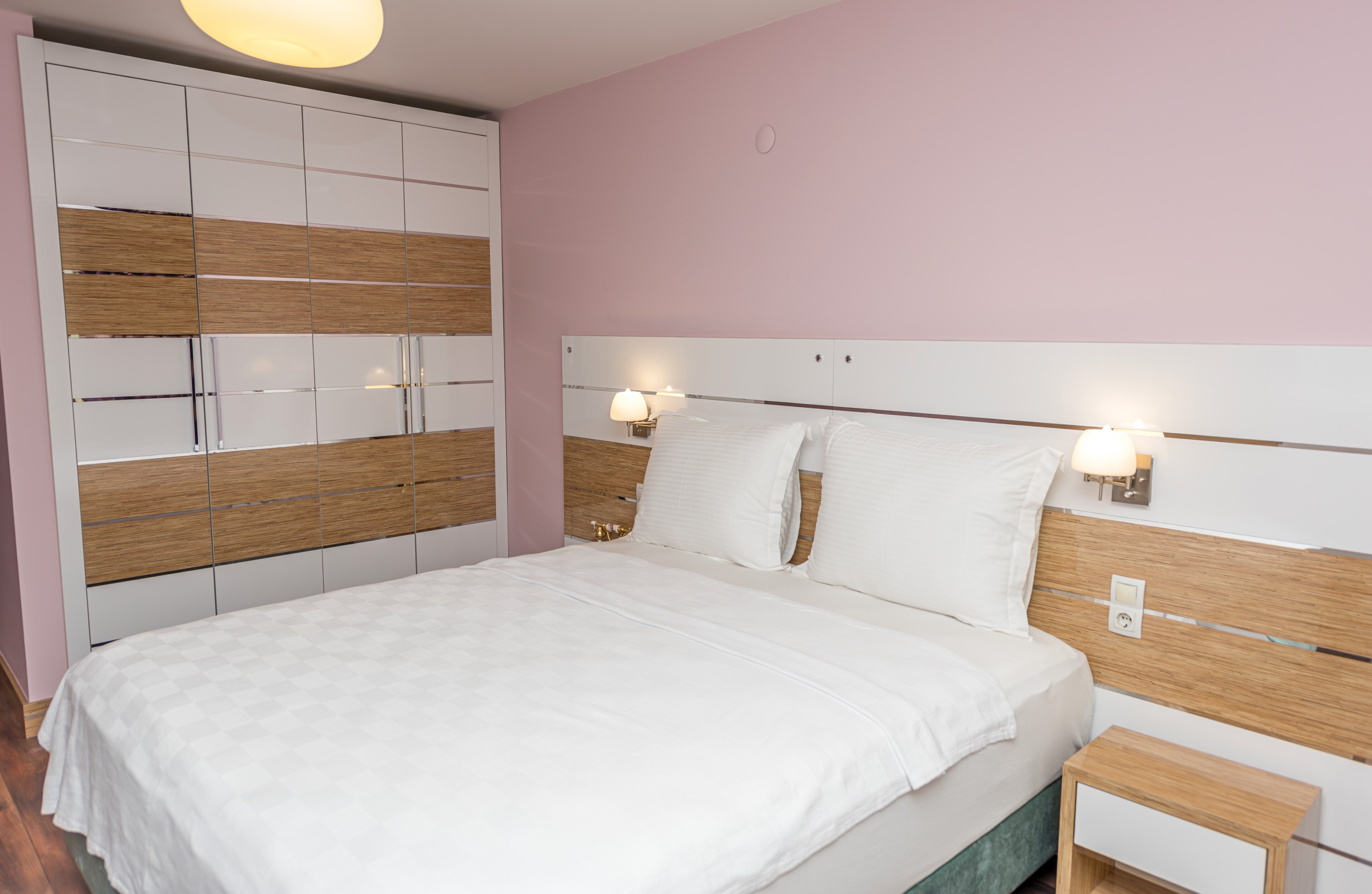 Tok Epik Hotel · 5