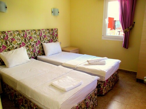 Canna Garden Hotel