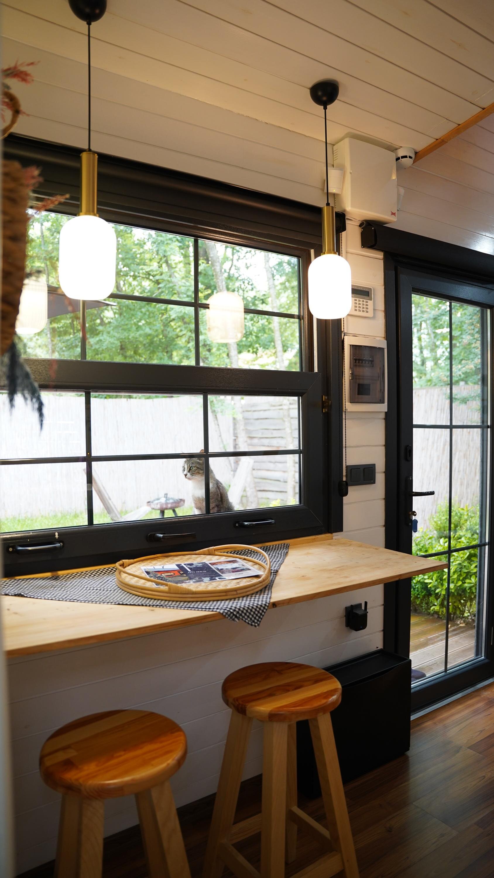 Pentalow Cabin · 11