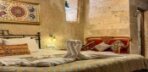 Deluxe Cave Room Görseli