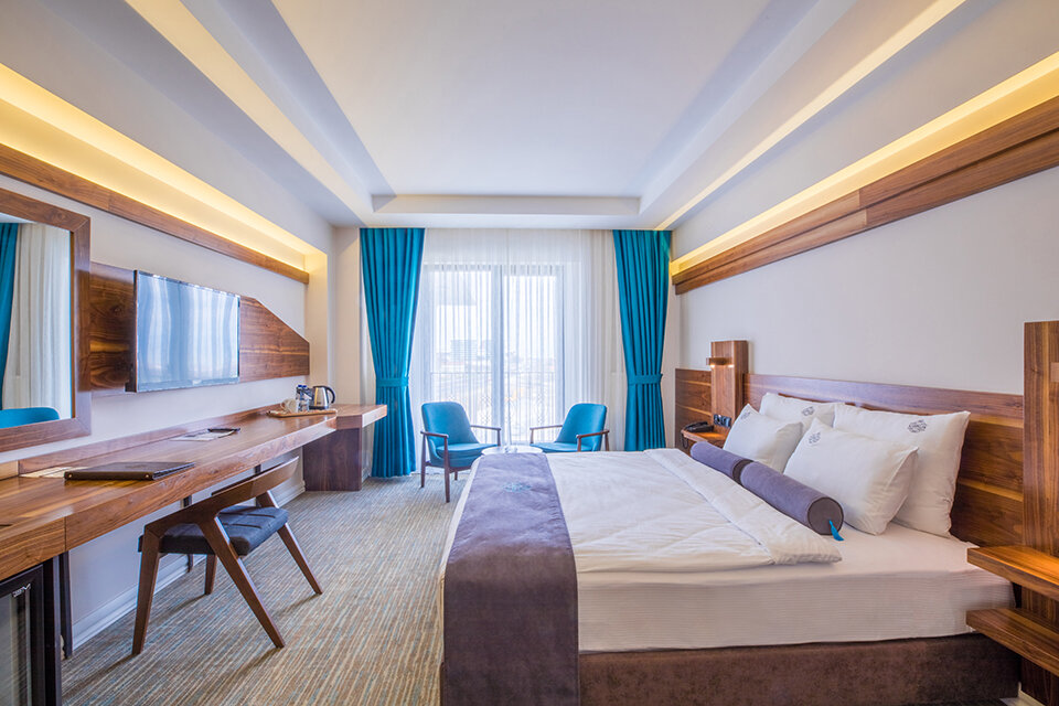 Executive Suit Oda