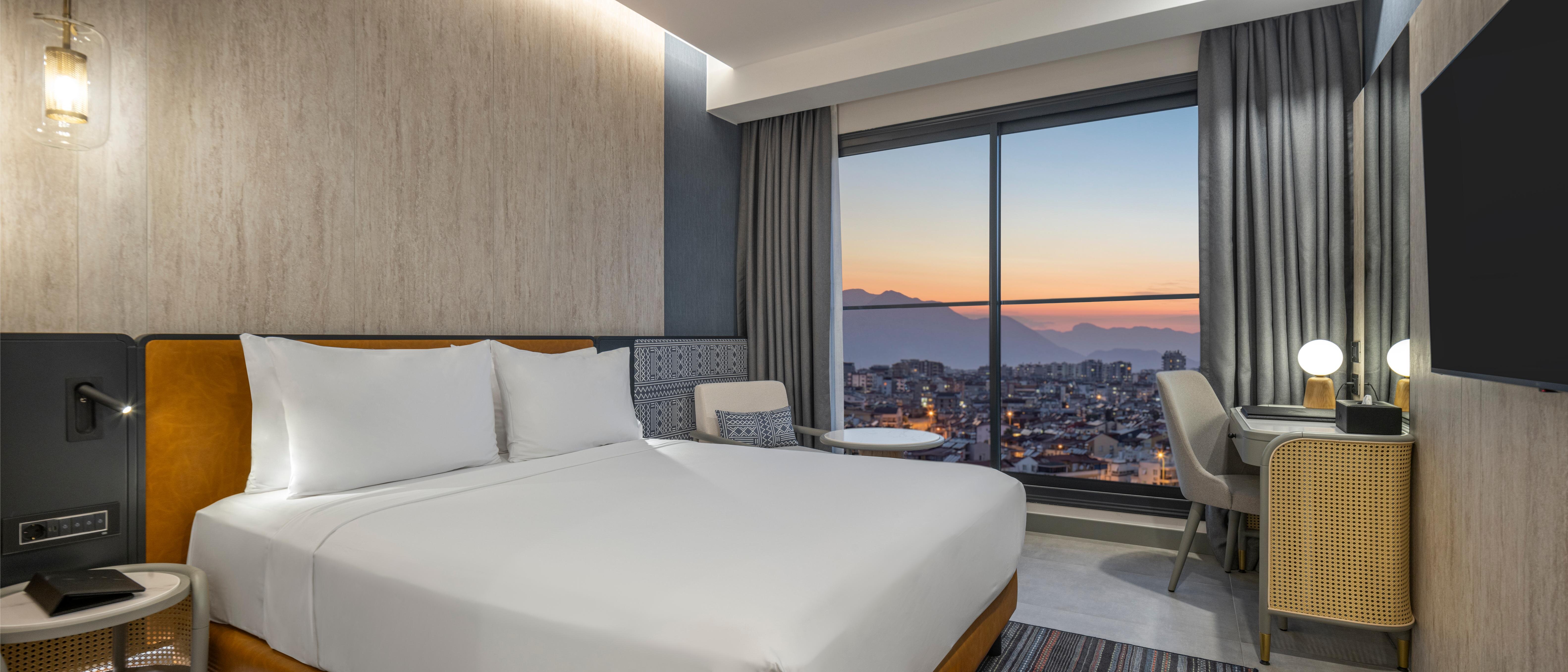 Classic Room City View